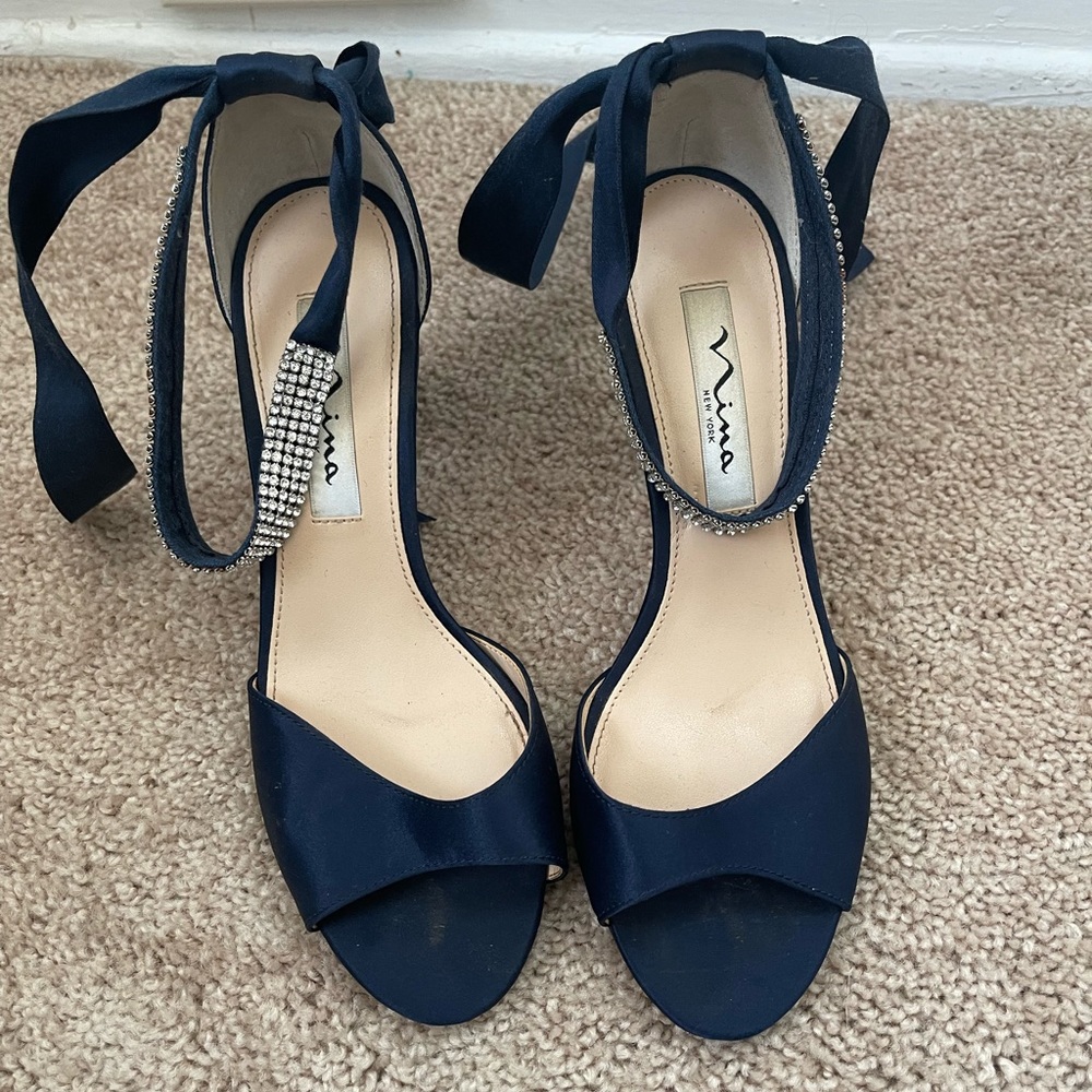 Blue Nina New York shoes. Size 6